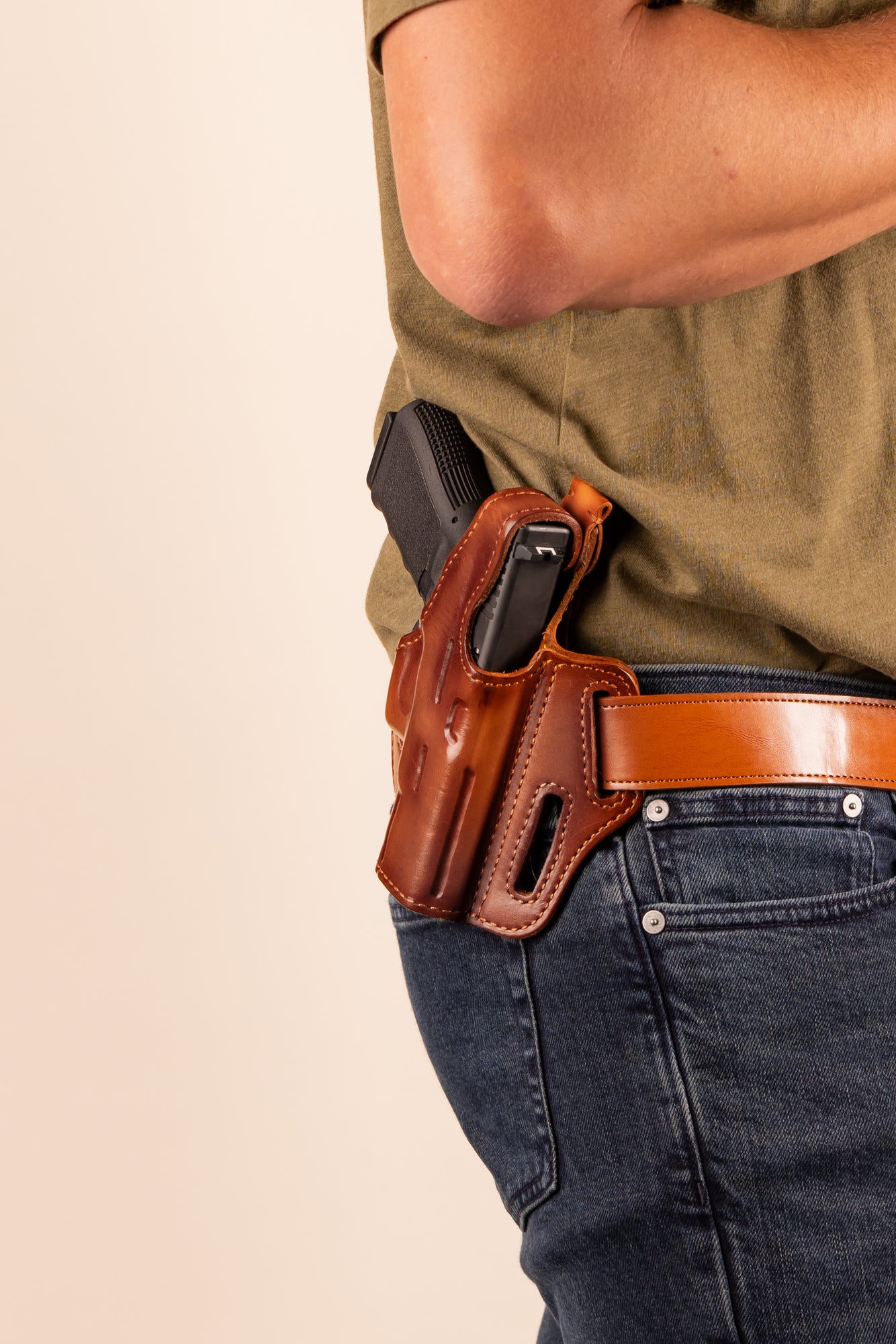 Lajatico Thumbsnap Belt Slide Holster | Bianchi Leather